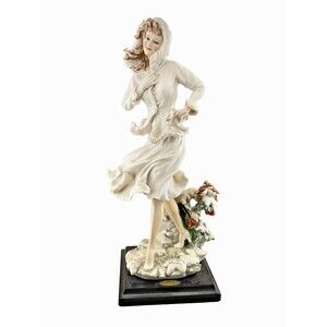 Giuseppe Armani Winter Snowflakes Porcelain Figurine #0235F Signed ITALY EUC Vtg